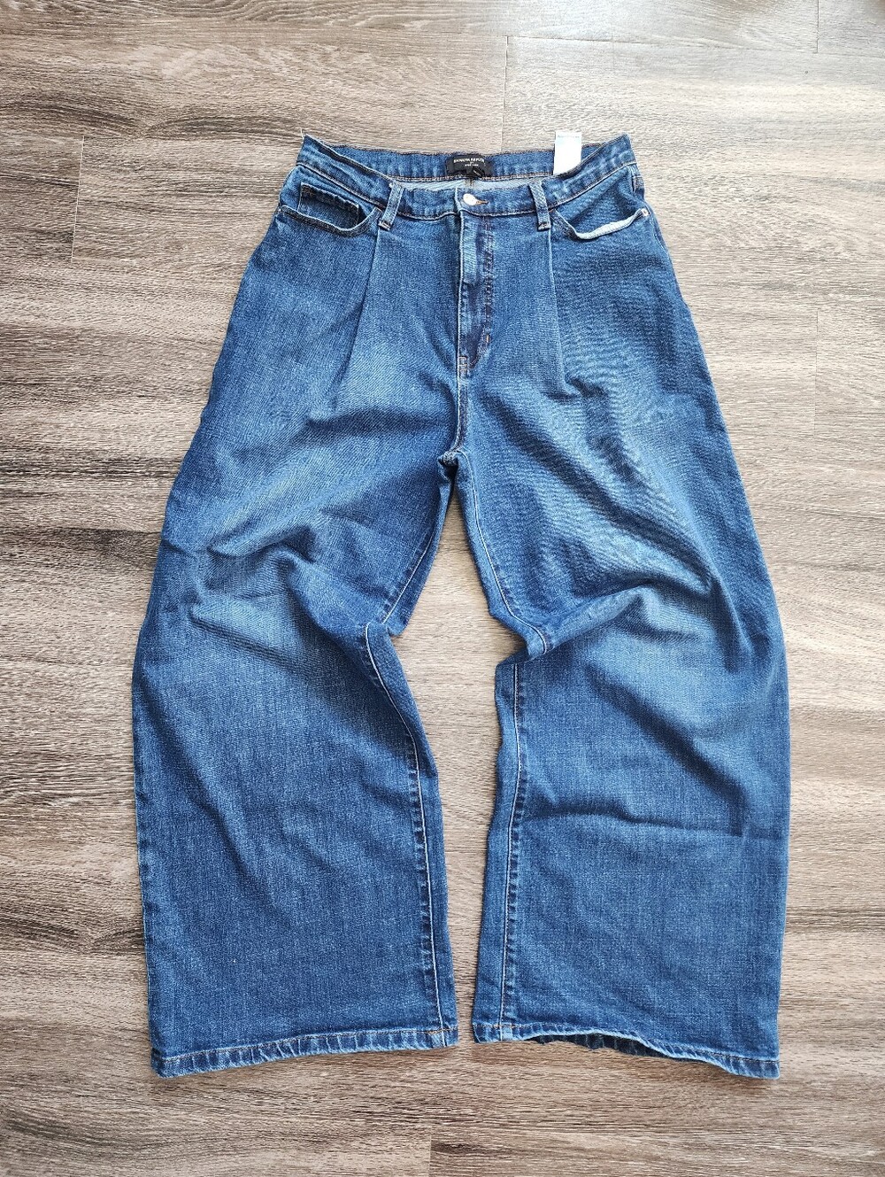Classic Blue Women’s Wide Leg Jeans - Comfortable Everyday Denim With Pleats